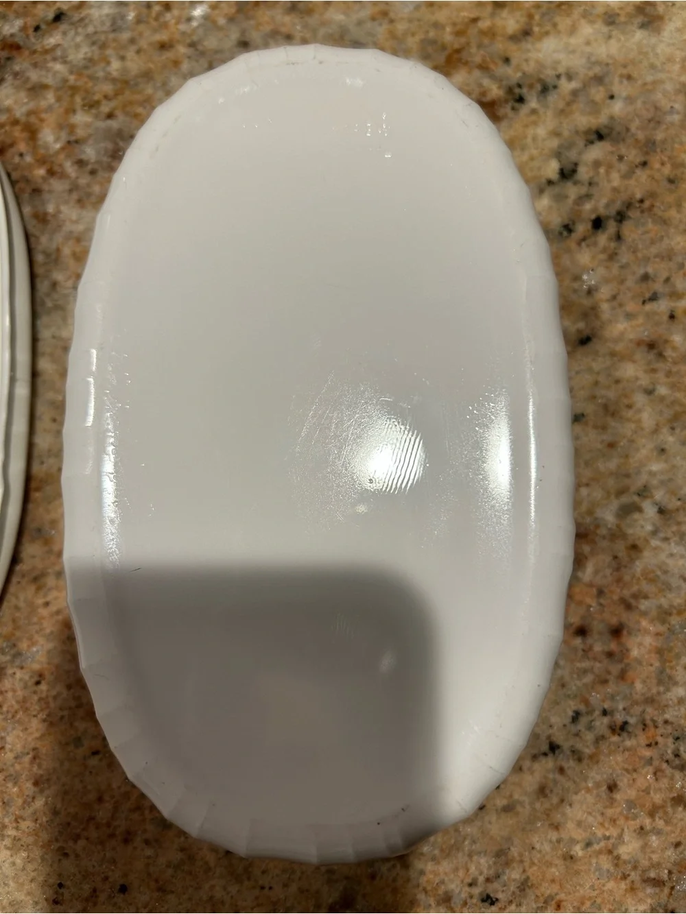 Corningware F-15-B French White Oval 15 oz Casserole w/ plastic lid F-15-PC